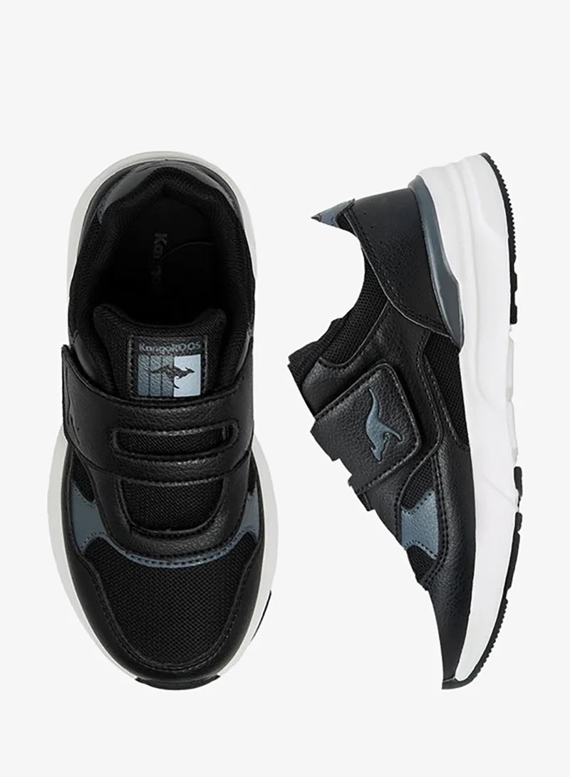 كانغاروس أحذية رياضية للأولاد بشريط لاصق